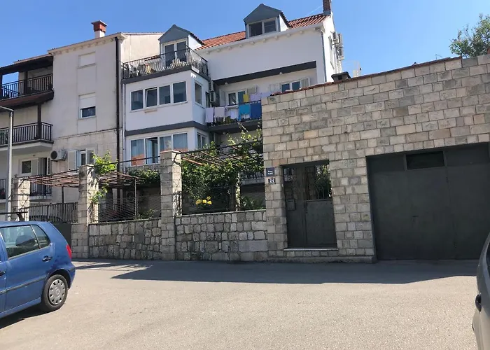 King's Landing Esma' House Ragusa