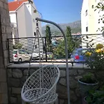 King's Landing Esma' House