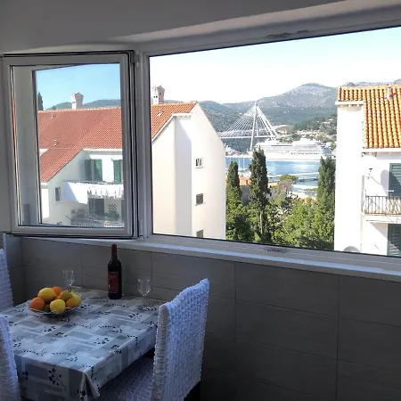 King's Landing Esma' House Апартаменты *