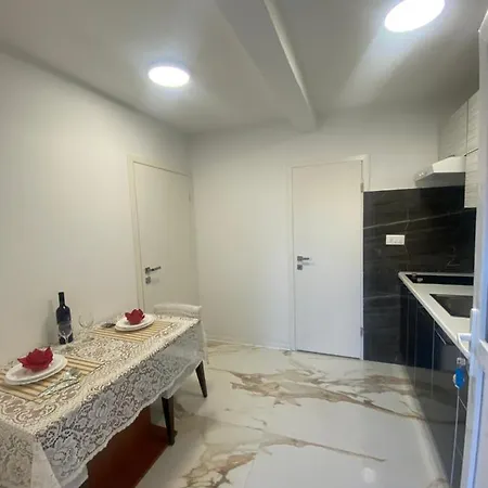 King's Landing Esma' House * دوبروفينك