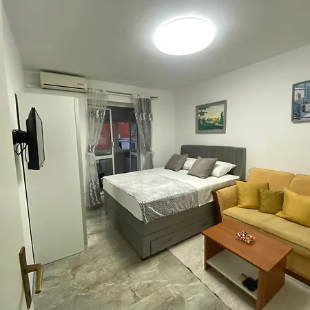 شقة King's Landing Esma' House *