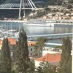 King's Landing Esma' House דוברובניק